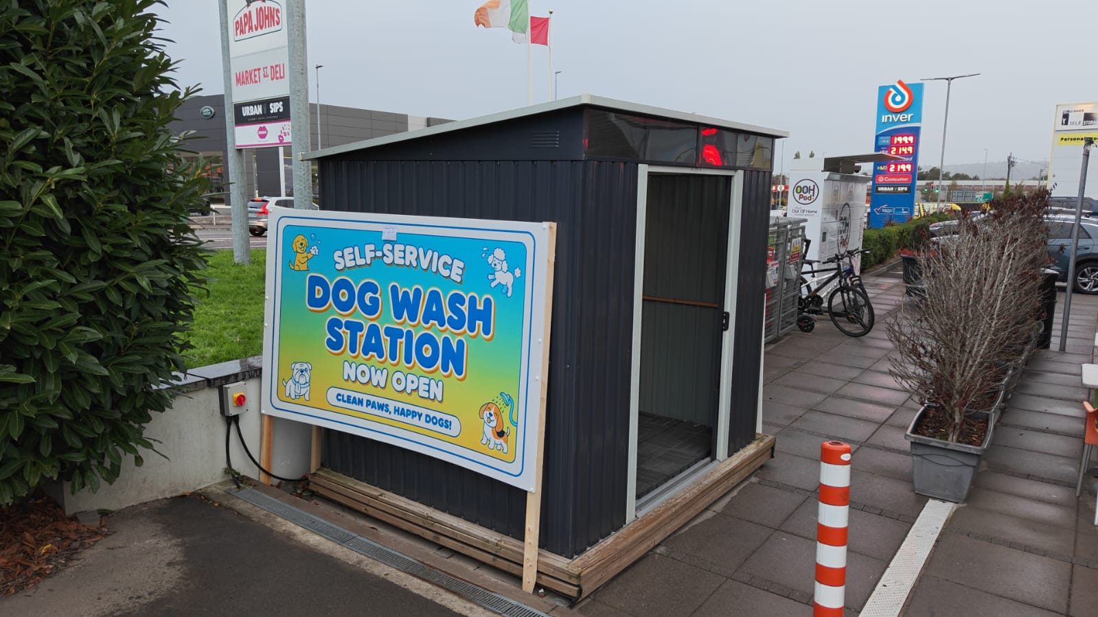 The self-service dog wash station at O'Brien's Service Station